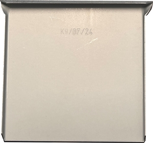 Spiegelblech gekantet